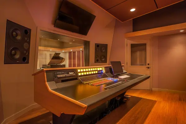 Pine Mountain recording studio by Brett Acoustics