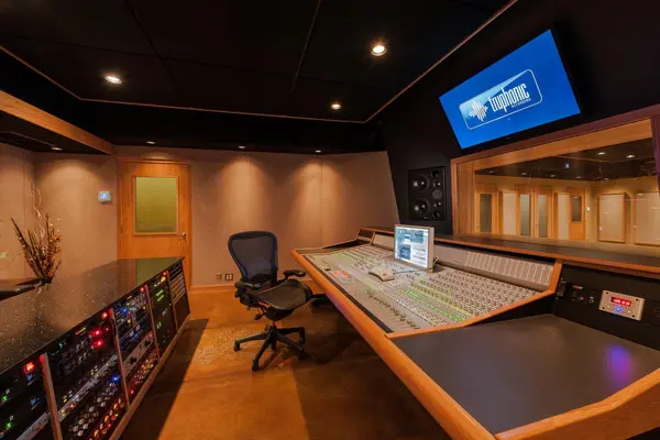 Truphonic recording studio by Brett Acoustics