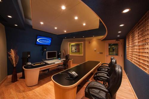 Mixing_Room_6