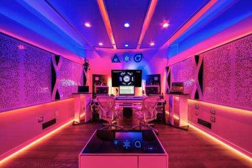 Om_Shanto_1