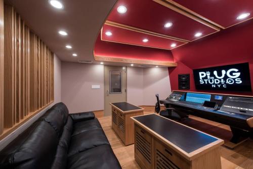 Plug_Studios_1