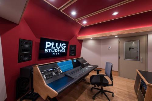 Plug_Studios_2